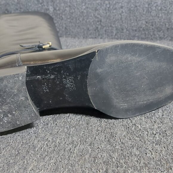 Womens Hugo Boss boots - Picture 13 of 16